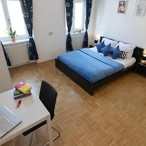 https://yeshello-apartment-near-central-station.vienna-besthotels.com